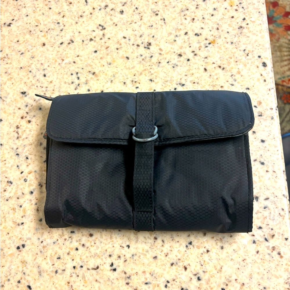 Black travel jewelry organizer